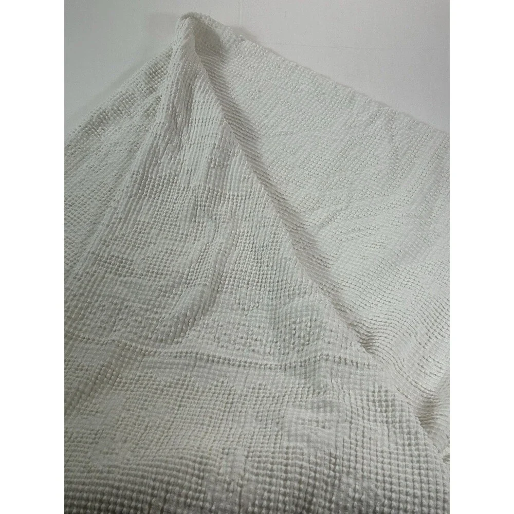 White Chenille Queen Bedspread 100% Cotton Lightweight Fringe 88x96 Cottagecore